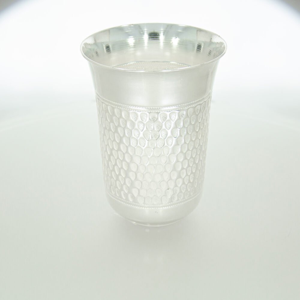Curved Pattern Silver Glass Design-222765